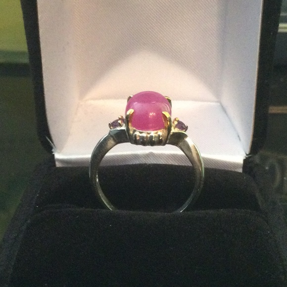 Genuine Ruby Cabochon Ring - Picture 3 of 9